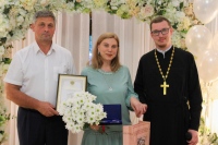 Священник поздравил хабаровчан с Днем семьи