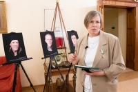 Фотовыставка «Город уставших душ» прошла в рамках круглого стола о помощи бездомным
