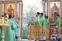 Божественная Литургия в Спасо-Преображенском соборе в день Святой Троицы. 12 июня 2011г.