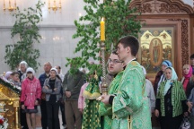 Божественная Литургия в Спасо-Преображенском соборе в день Святой Троицы. 12 июня 2011г.