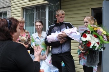 Выписка из роддома. Сохраненная жизнь. 22 августа 2013 года.