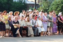 Праздник семьи, любви и верности в Хабаровске.  Венчание супружеских пар архиепископом Хабаровским и Приамурским Игнатием. 17 июля 2011г.