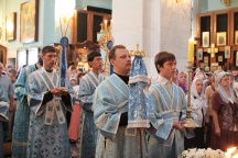 Божественная Литургия в Градо-Хабаровском соборе Успения Божией Матери. 28 августа 2011г.