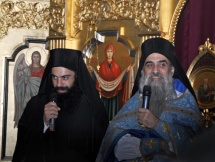 Пояс Пресвятой Богородицы в Покровском храме. г. Уссурийск. 1 ноября 2011 года.