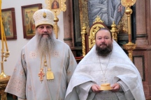 Аксиос! Митрополит Артемий рукоположил во иеромонаха иеродиакона Макария (Муминова). 1 ноября 2020 г.