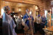 Владыка Артемий возглавил богослужение в храме Казанской иконы Божией Матери. 4 ноября 2025 г.